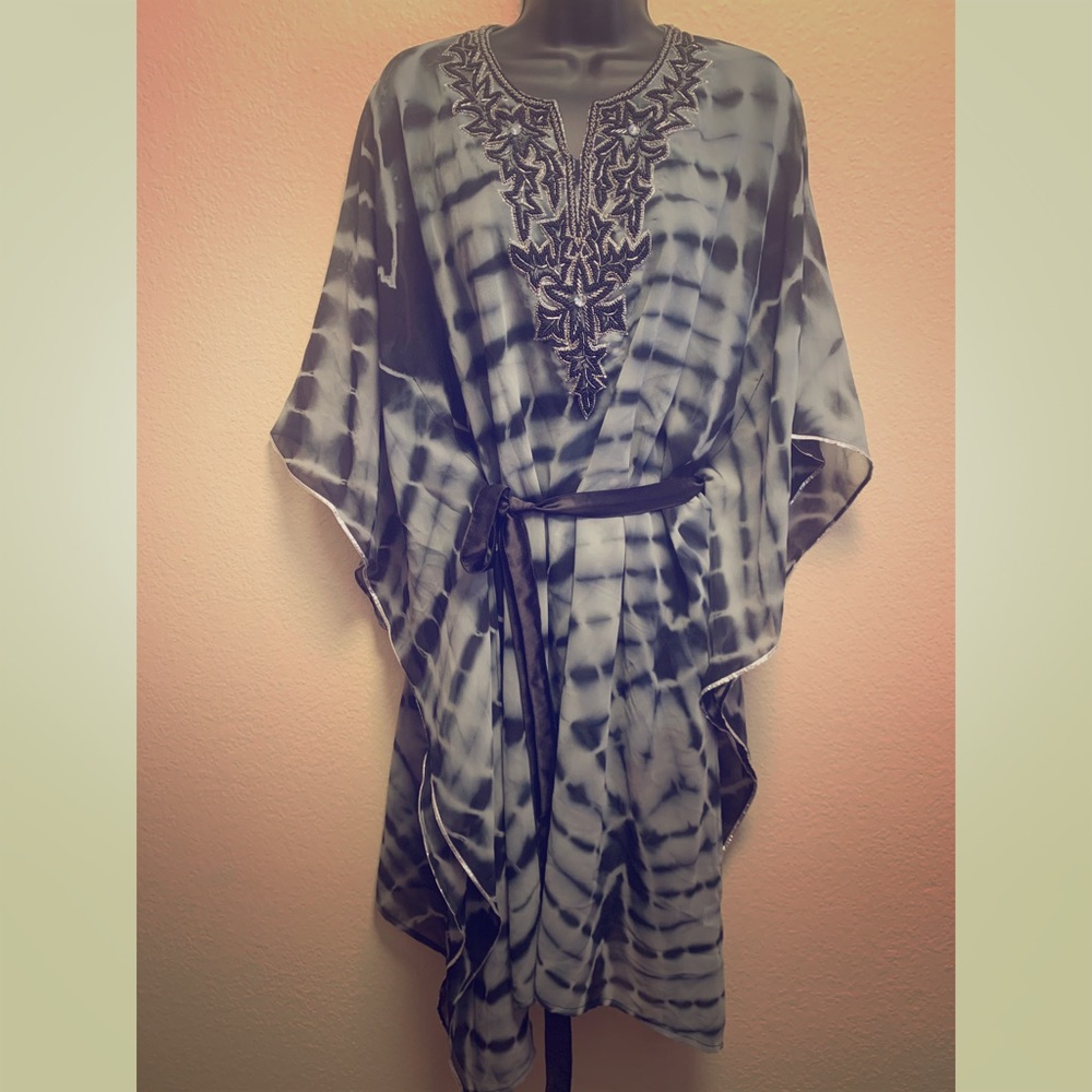 Black/White/Gray Bikini Coverup L/XL/XL